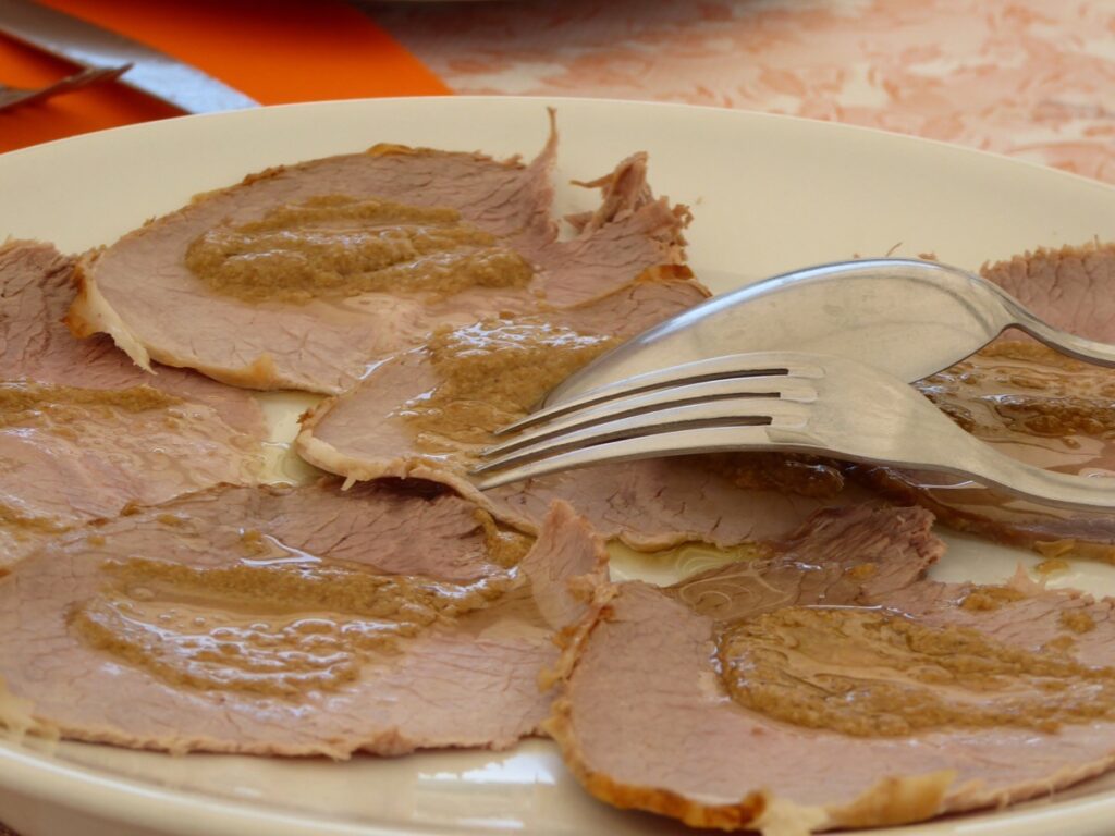 foodl at Santinas restaurant in tuscany